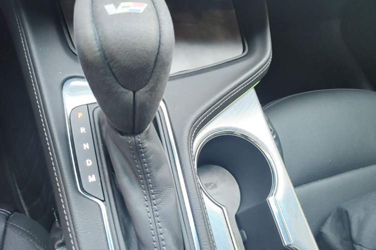 Used Cadillac CT4 2023 25T Luxury Model Gear Lever