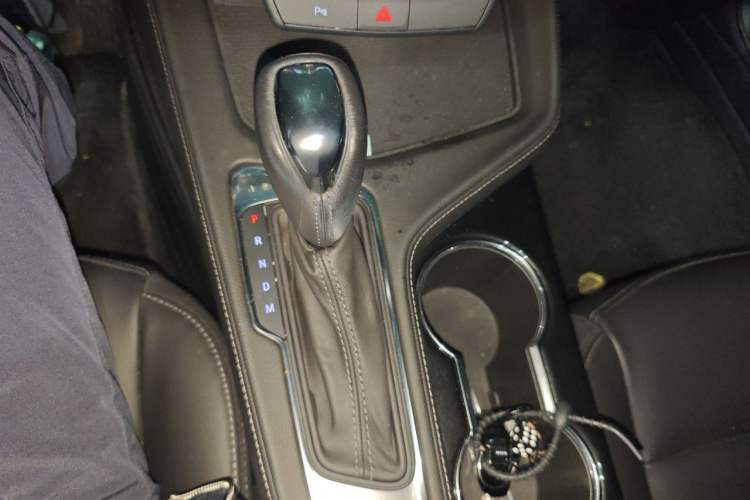 Used Cadillac CT4 2023 25T Fashion Edition Gear Lever
