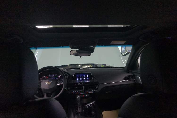 Used Cadillac CT4 2023 25T Luxury Model Headliner