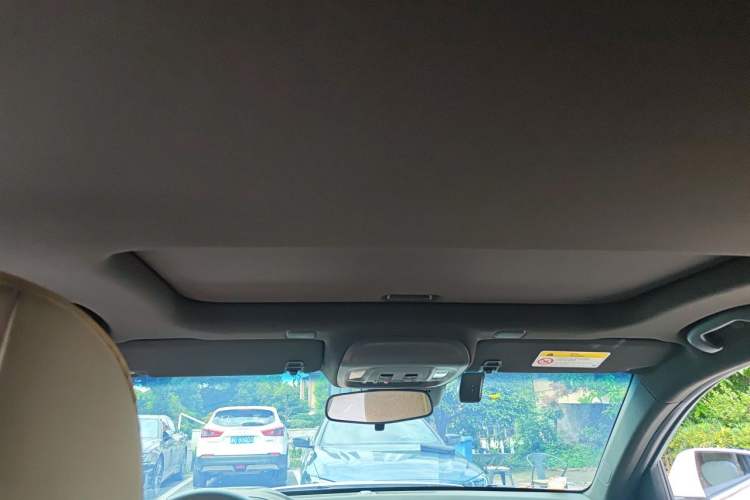 Used Cadillac CT4 2023 25T Luxury Model Headliner
