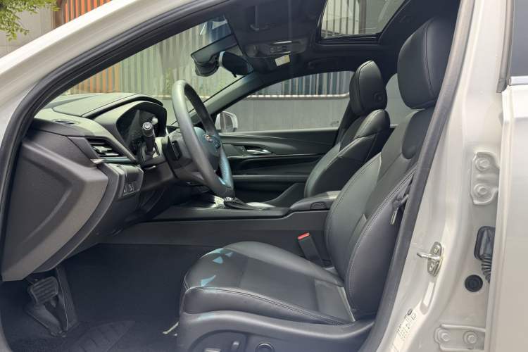 Used Cadillac CT4 2023 25T Fashion Edition Interior 1