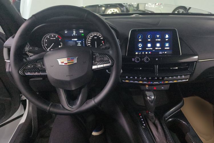 Used Cadillac CT4 2023 25T Luxury Model Interior 2