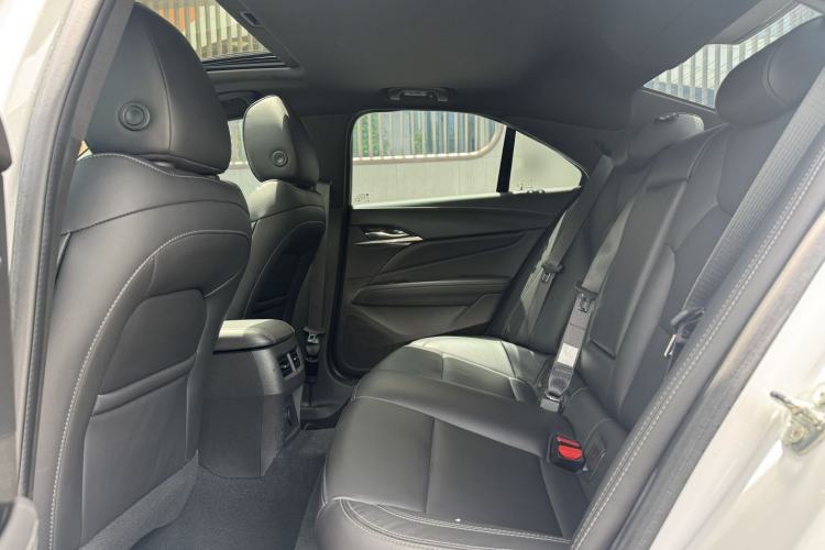 Used Cadillac CT4 2023 25T Fashion Edition Interior 3