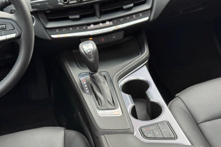 Used Cadillac CT4 2023 25T Luxury Model Interior 6