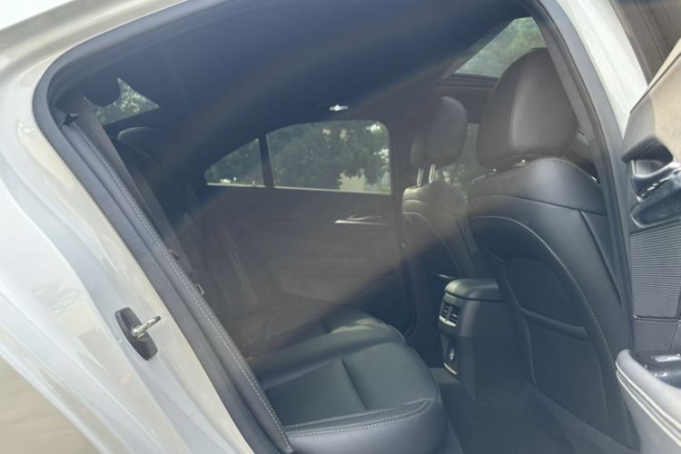 Used Cadillac CT4 2023 28T Luxury Version Interior 7