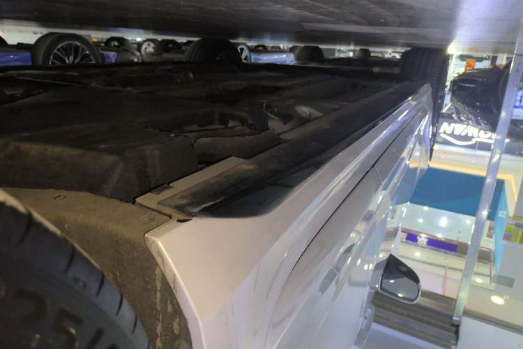 Used Cadillac CT4 2023 25T Luxury Model Left Side Sill