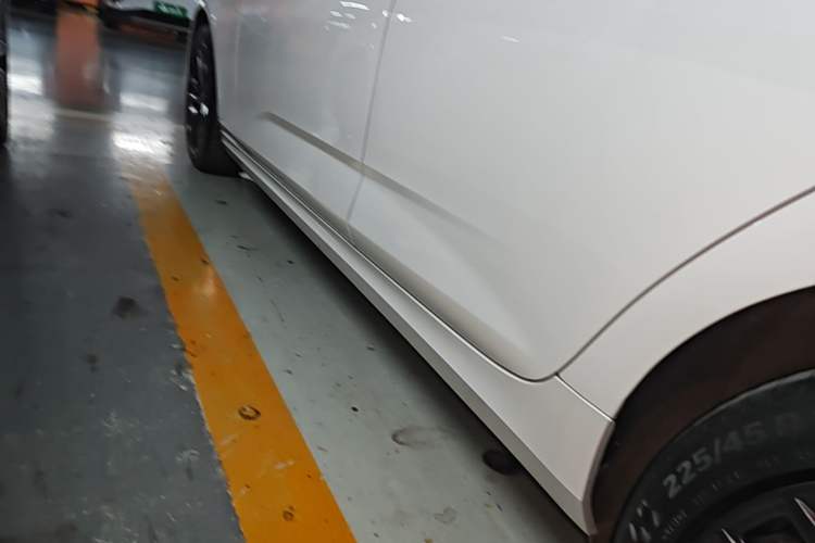 Used Cadillac CT4 2023 25T Luxury Model Left Side Sill