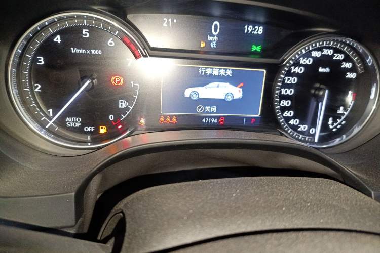 Used Cadillac CT4 2023 28T Luxury Version Odometer Close Up