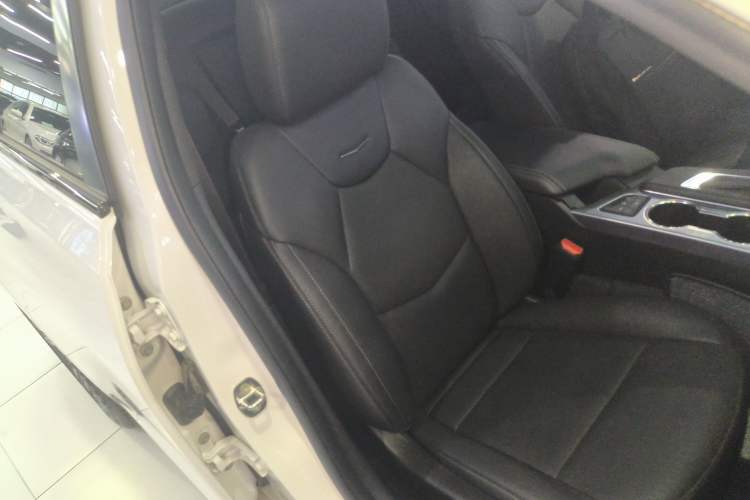 Used Cadillac CT4 2023 25T Luxury Model Right Front Seat
