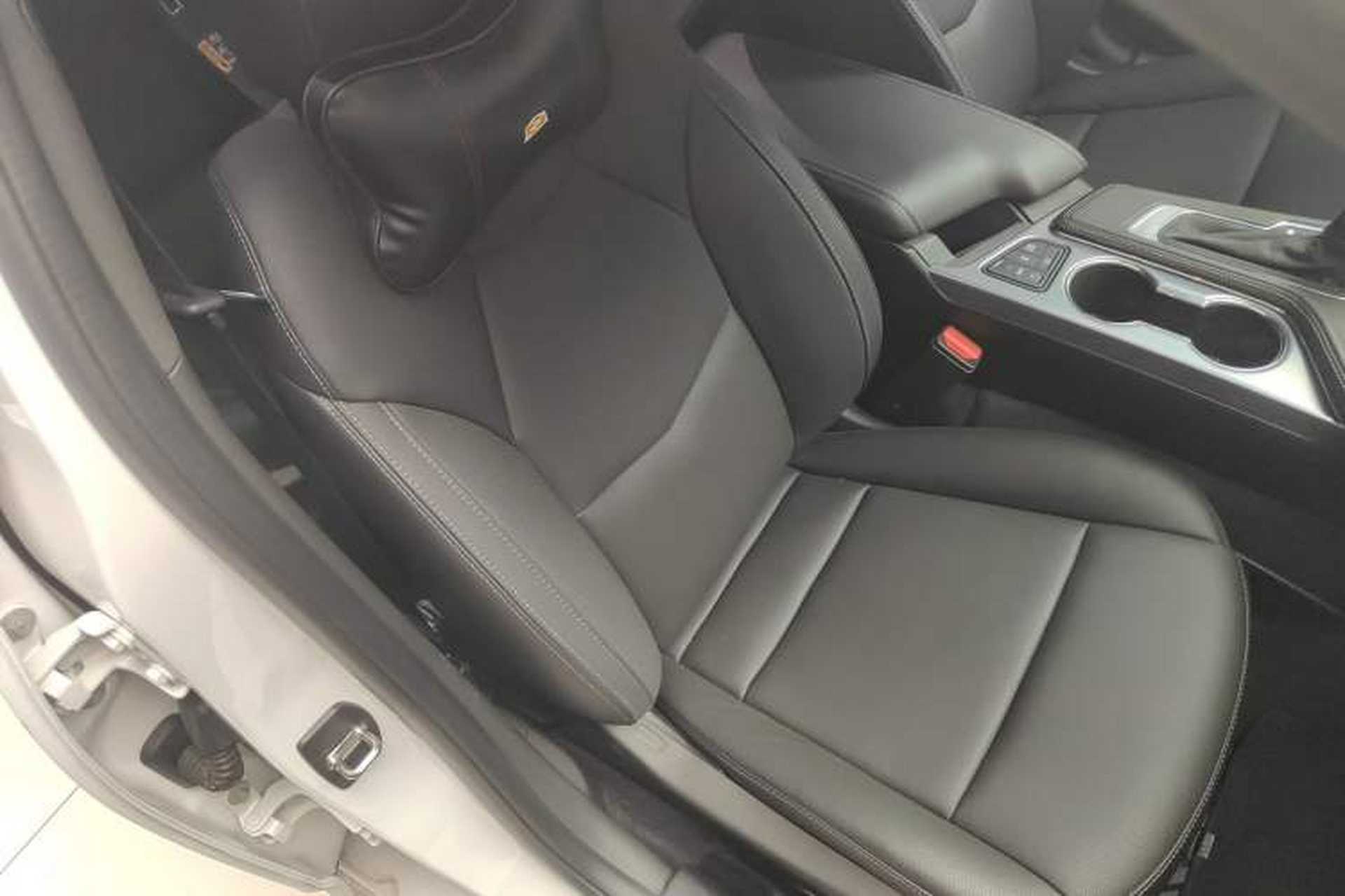Used Cadillac CT4 2023 28T Luxury Version Right Front Seat