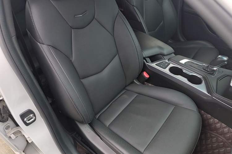 Used Cadillac CT4 2023 25T Luxury Model Right Front Seat
