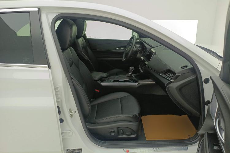 Used Cadillac CT4 2023 25T Luxury Model Right Front Seat