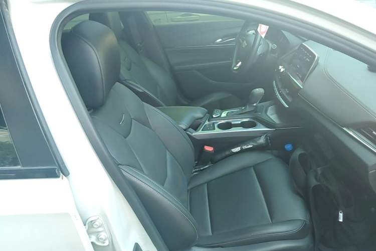 Used Cadillac CT4 2023 25T Luxury Model Right Front Seat
