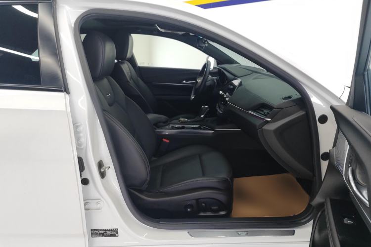 Used Cadillac CT4 2023 25T Luxury Model Right Front Seat