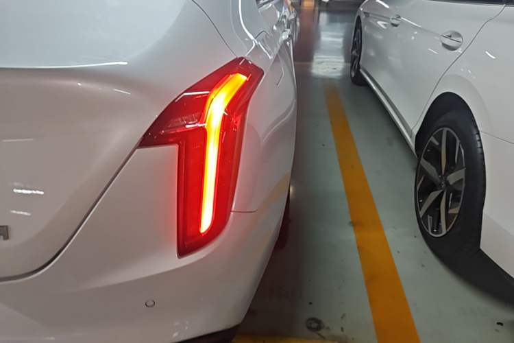 Used Cadillac CT4 2023 25T Luxury Model Right Rear Taillight