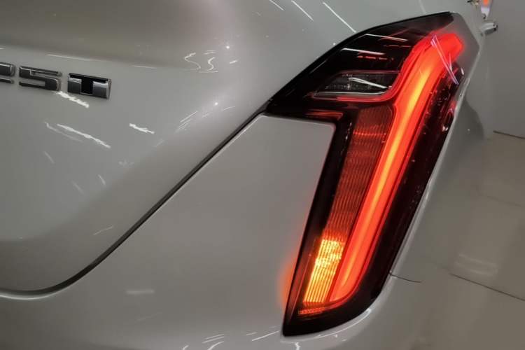 Used Cadillac CT4 2023 25T Fashion Edition Right Rear Taillight
