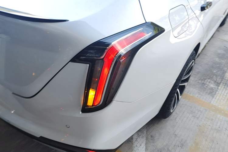 Used Cadillac CT4 2023 25T Luxury Model Right Rear Taillight