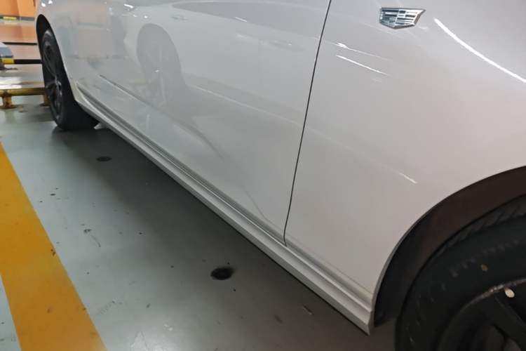 Used Cadillac CT4 2023 25T Luxury Model Right Side Sill