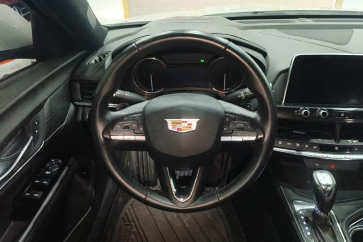 Used Cadillac CT4 2023 25T Luxury Model Steering Wheel