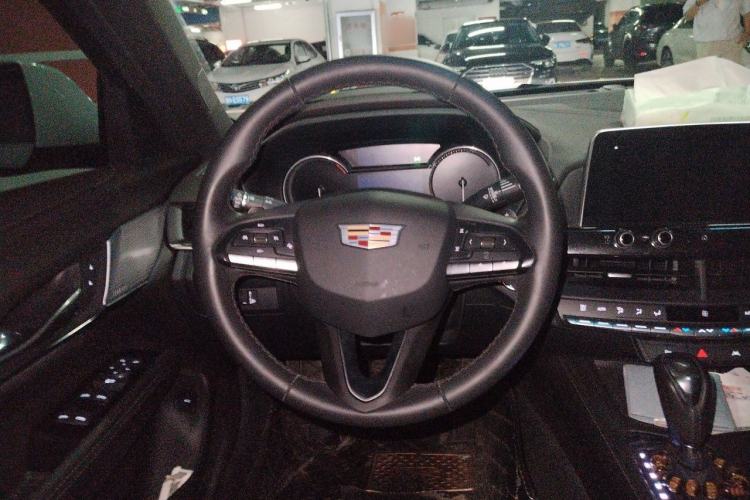 Used Cadillac CT4 2023 25T Luxury Model Steering Wheel