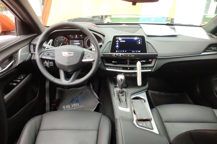 Used Cadillac CT4 2023 25T Luxury Model Interior 2