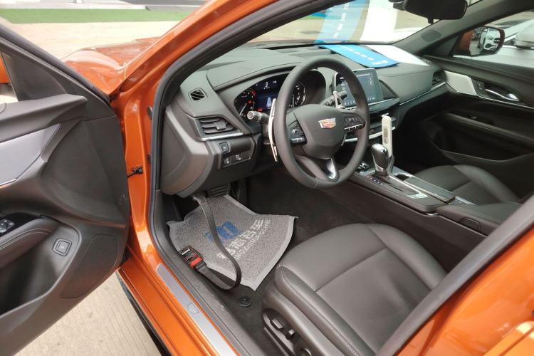 Used Cadillac CT4 2023 25T Luxury Model Interior 3