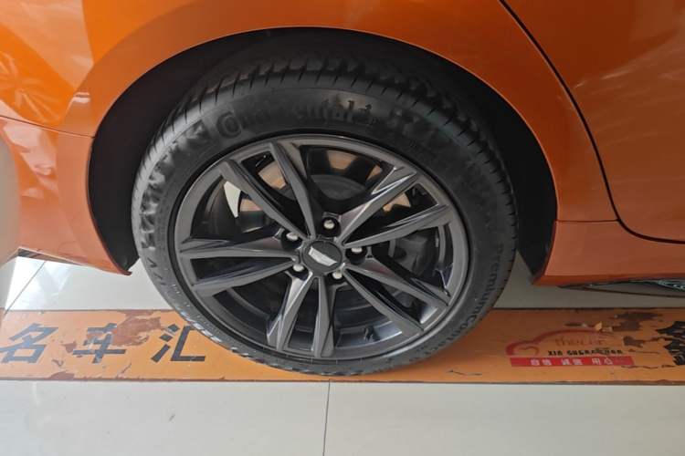 Used Cadillac CT4 2023 25T Luxury Model Right Rear Wheel Hub