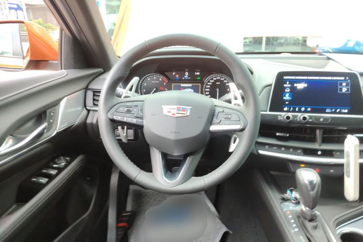 Used Cadillac CT4 2023 25T Luxury Model Steering Wheel