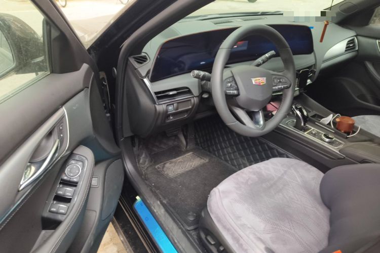 Used Cadillac CT5 2024 28T Luxury Pro Trim Driver Seat