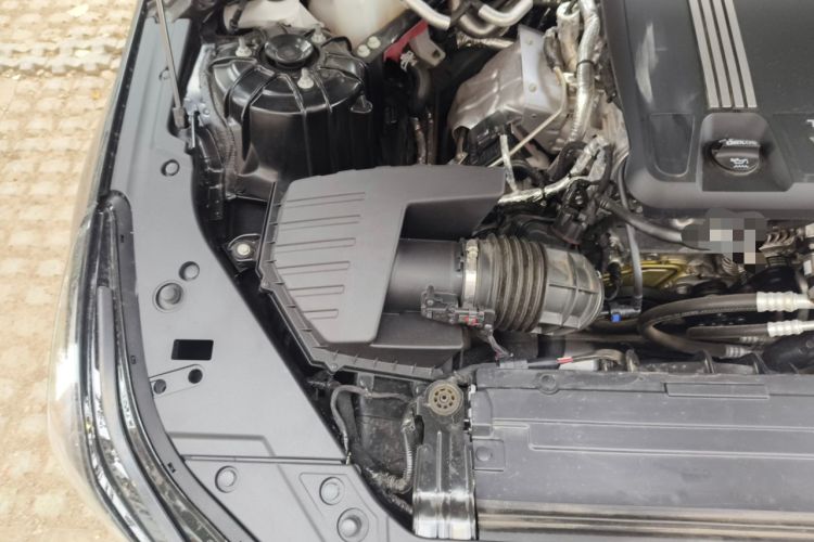 Used Cadillac CT5 2024 28T Luxury Pro Trim Engine Bay Right