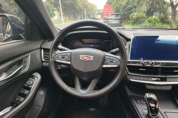 Used Cadillac CT5 2020 28T Fashion Edition Steering Wheel