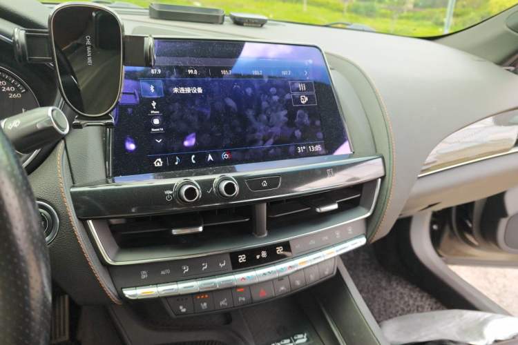 Used Cadillac CT5 2020 28T Platinum Sport Edition Audio And AC Panel