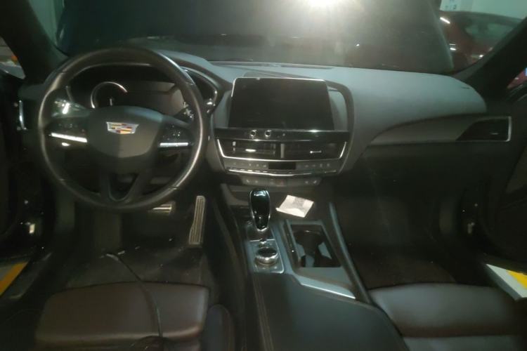 Used Cadillac CT5 2020 Updated 28T Leading Sporty Version Center Console