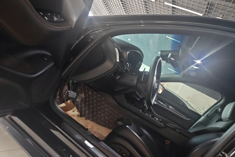 Used Cadillac CT5 2020 28T Platinum Sport Edition Driver Seat