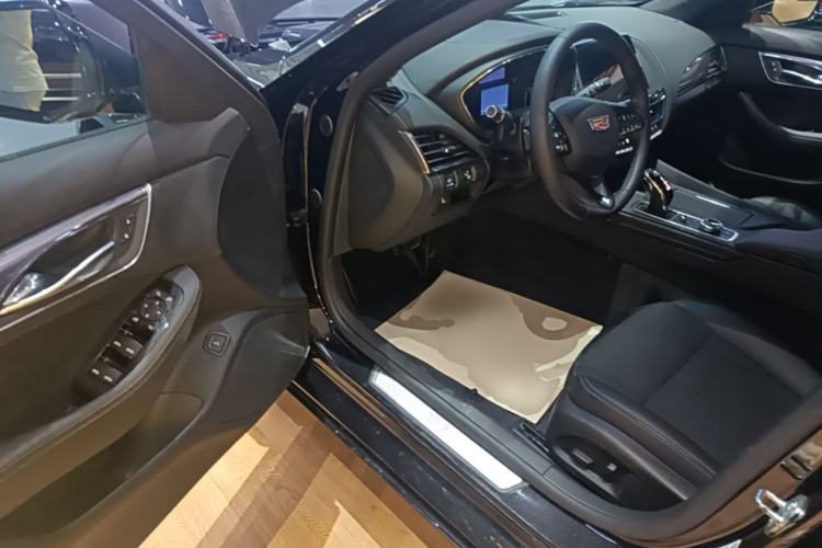 Used Cadillac CT5 2020 28T Tech Edition Driver Seat