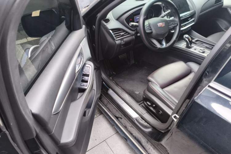 Used Cadillac CT5 2020 Updated 28T Leading Sporty Version Driver Seat