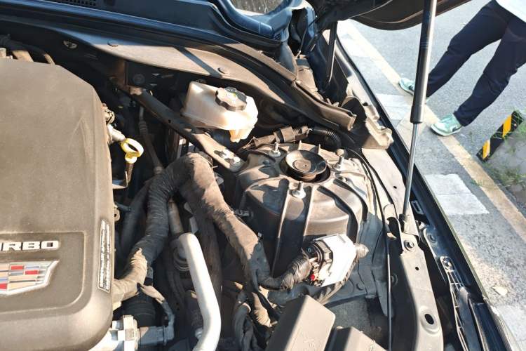 Used Cadillac CT5 2020 Revised Version 28T Luxury Edition Engine Bay Left
