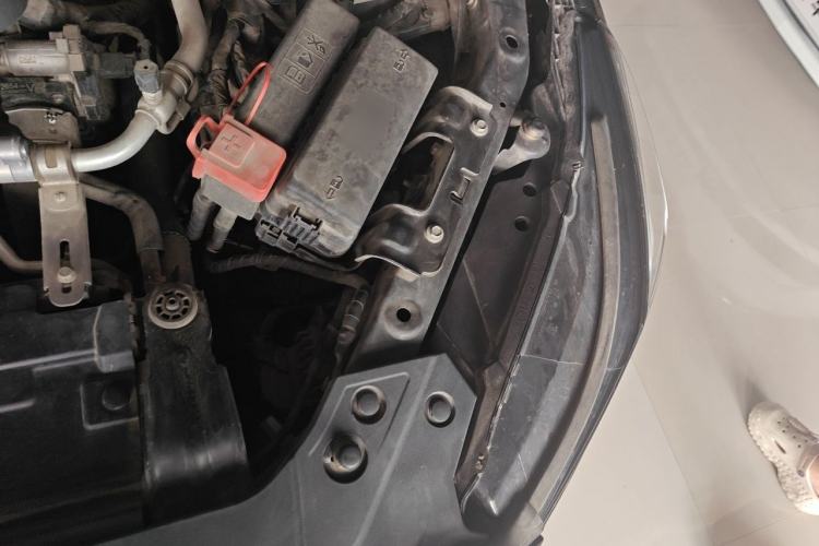 Used Cadillac CT5 2020 28T Platinum Sport Edition Engine Bay Left