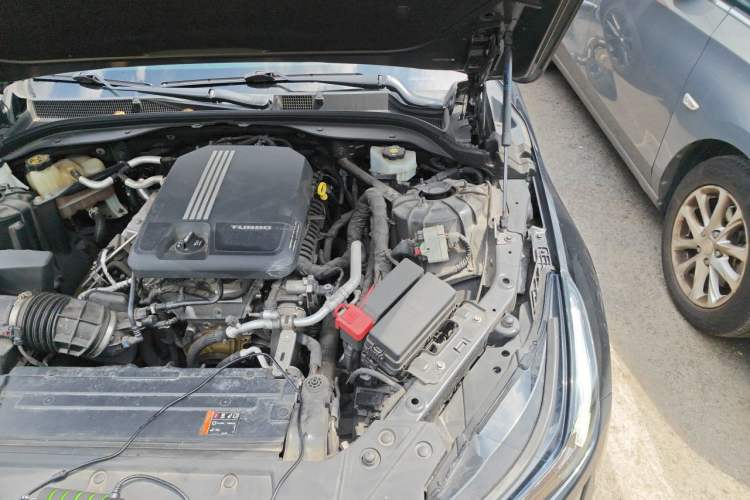 Used Cadillac CT5 2020 28T Platinum Sport Edition Engine Bay Left