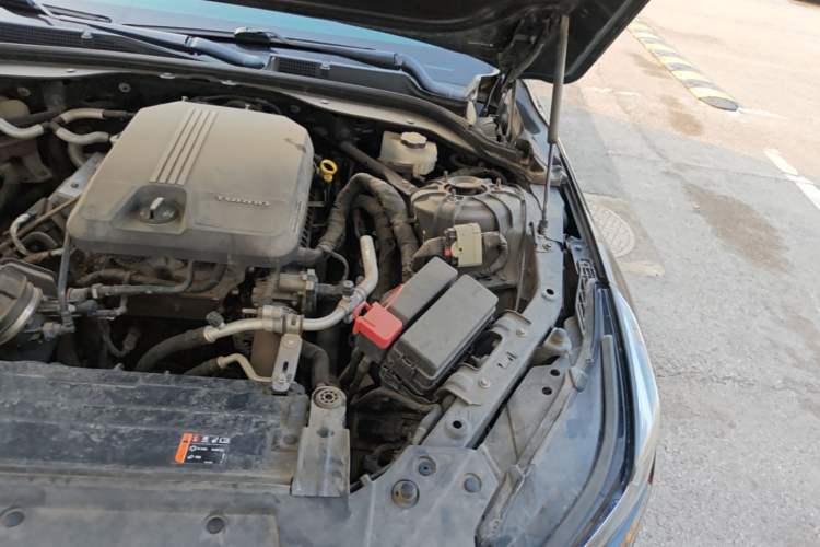 Used Cadillac CT5 2020 28T Fashion Edition Engine Bay Left