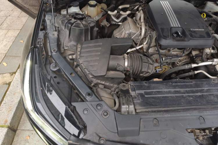 Used Cadillac CT5 2020 28T Tech Edition Engine Bay Right