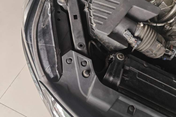 Used Cadillac CT5 2020 28T Platinum Sport Edition Engine Bay Right
