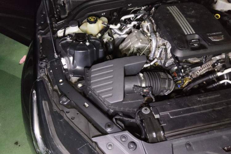 Used Cadillac CT5 2020 Revised Version 28T Luxury Edition Engine Bay Right