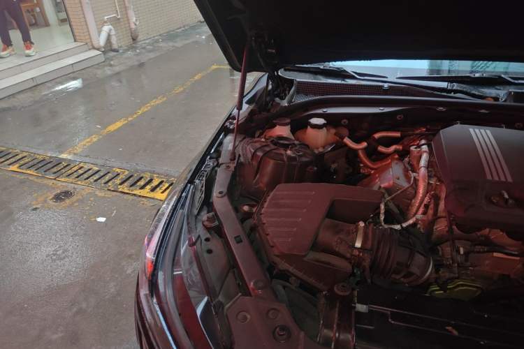 Used Cadillac CT5 2020 28T Fashion Edition Engine Bay Right