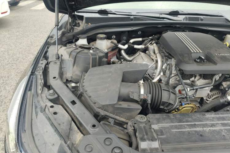 Used Cadillac CT5 2020 28T Luxury Version Engine Bay Right
