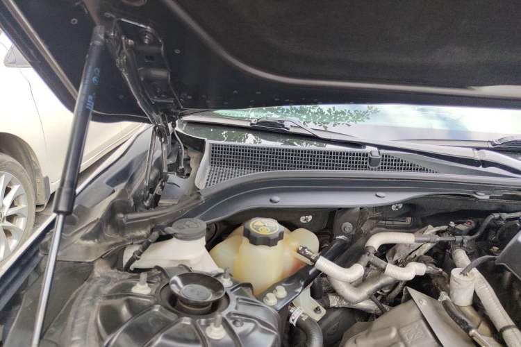 Used Cadillac CT5 2020 28T Leading Sport Model Engine Bay Right