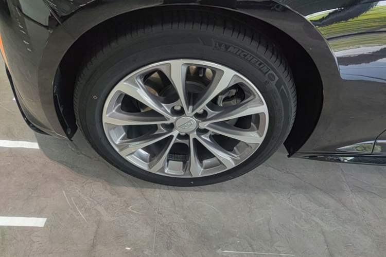 Used Cadillac CT5 2020 Updated 28T Leading Sporty Version Exterior 4