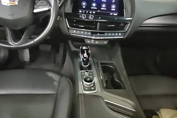 Used Cadillac CT5 2020 Revised Version 28T Luxury Edition Gear Lever