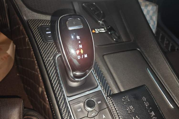 Used Cadillac CT5 2020 28T Platinum Sport Edition Gear Lever