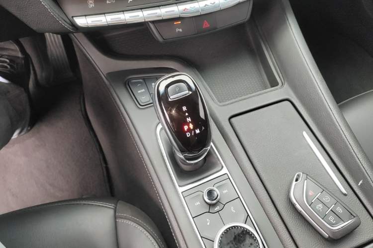 Used Cadillac CT5 2020 Revised Version 28T Fashion Edition Gear Lever